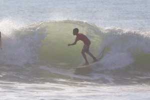 Arugambay-&-Surfers-(5)