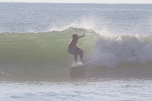 Arugambay-&-Surfers-(6)