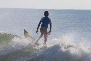 Arugambay-&-Surfers-(8)